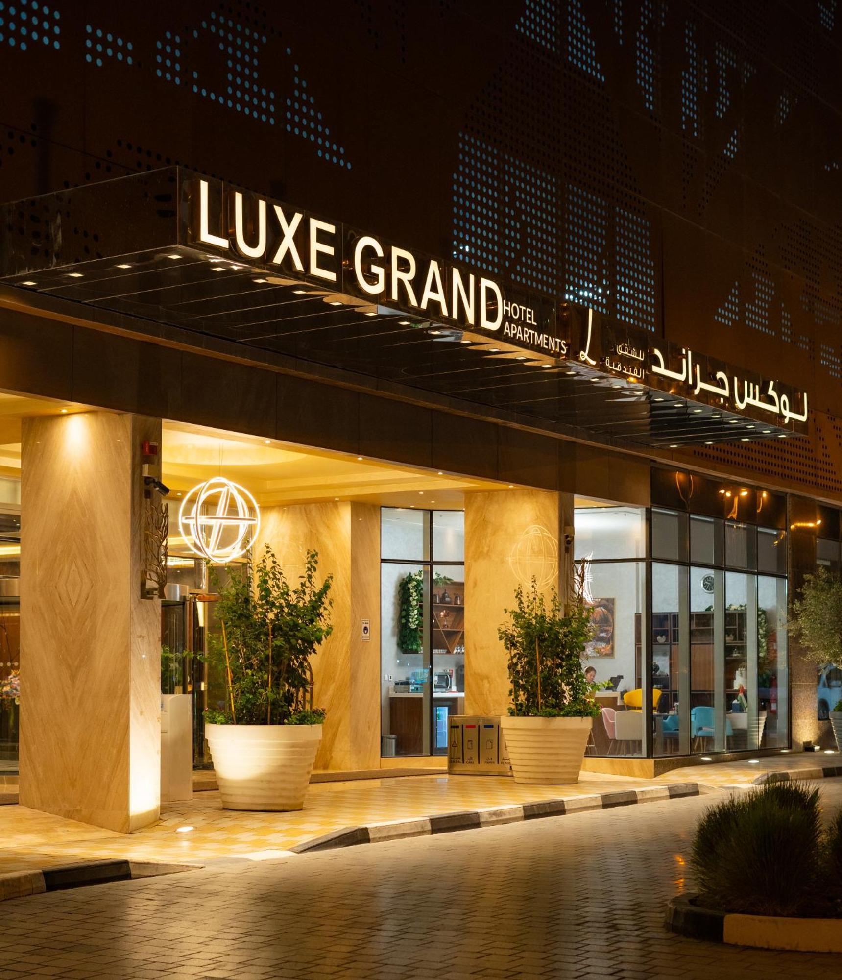 Luxe Grand Hotel Apartments Sardzsa Kültér fotó